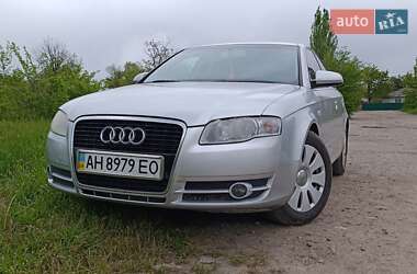 Седан Audi A4 2005 в Мирнограді