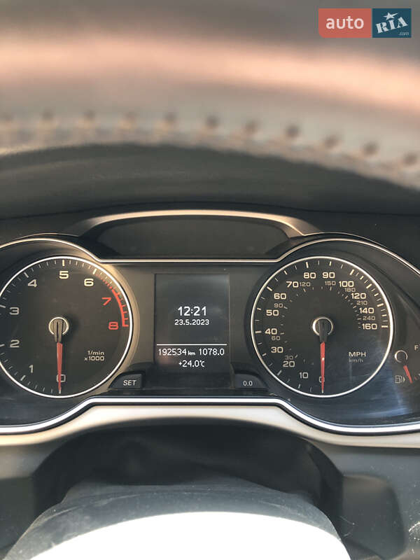 Седан Audi A4 2012 в Львове