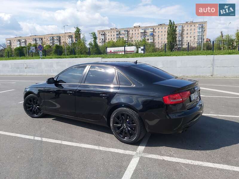 Седан Audi A4 2013 в Полтаве
