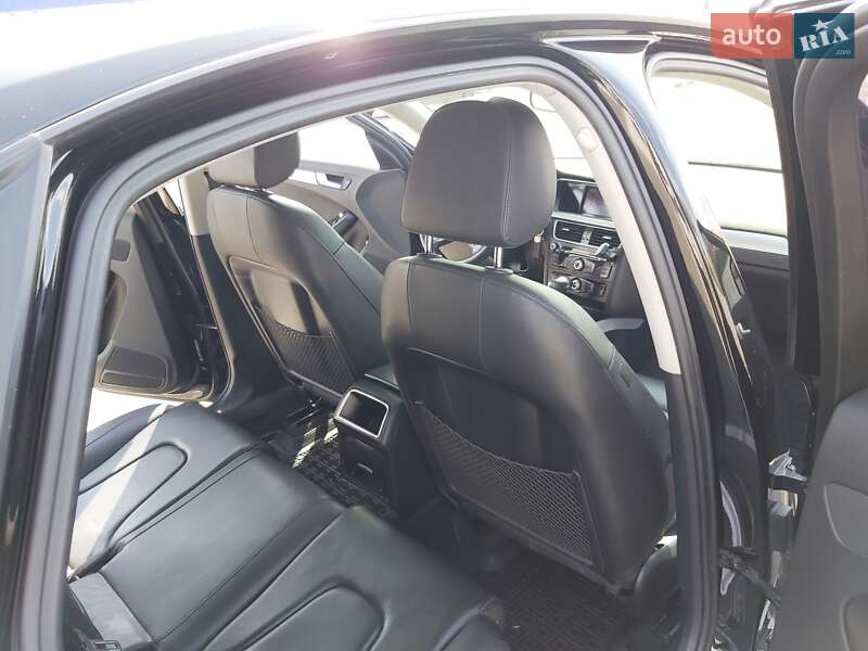 Седан Audi A4 2013 в Полтаве