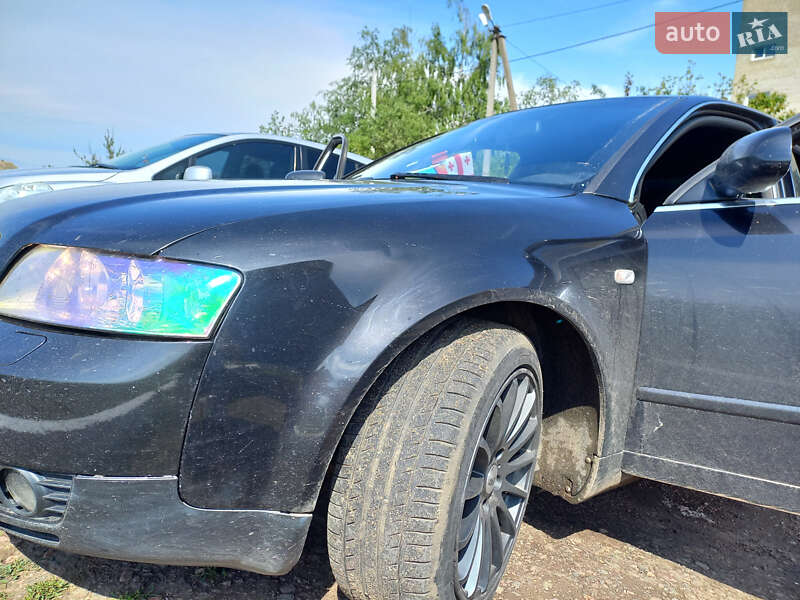 Седан Audi A4 2003 в Балті