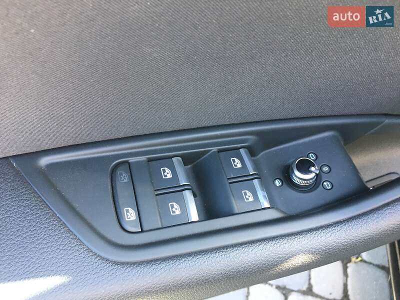 Универсал Audi A4 2019 в Ивано-Франковске