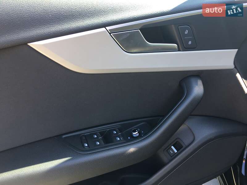 Універсал Audi A4 2019 в Івано-Франківську
