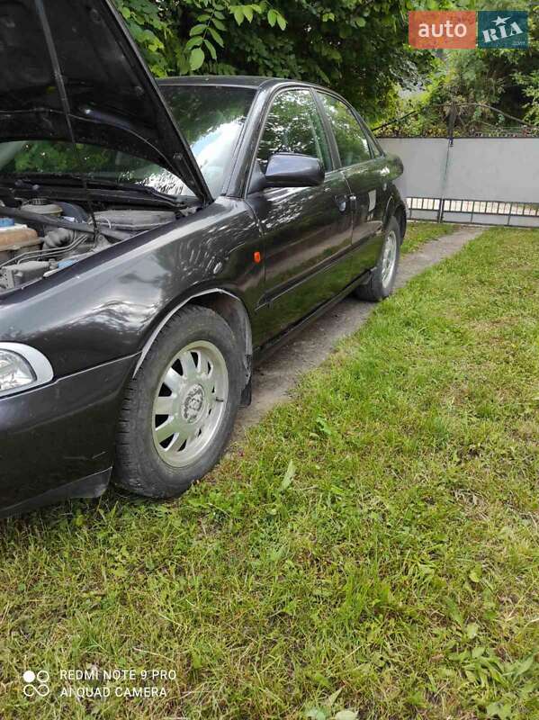 Седан Audi A4 1996 в Хмельницком