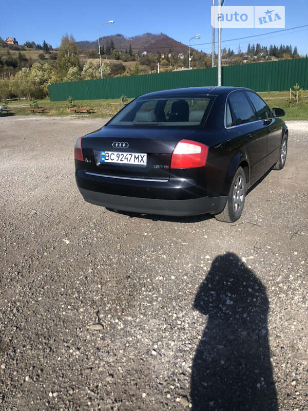 Седан Audi A4 2001 в Славському