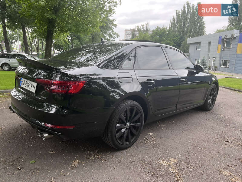 Седан Audi A4 2016 в Киеве