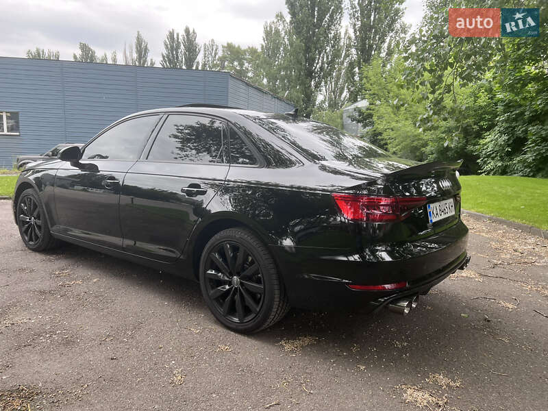 Седан Audi A4 2016 в Киеве