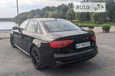 Седан Audi A4 2013 в 