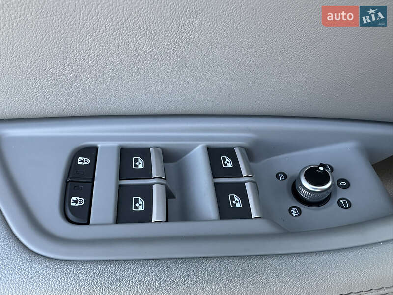Седан Audi A4 2020 в Одессе