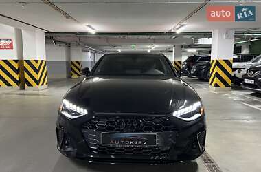 Седан Audi A4 2022 в Киеве