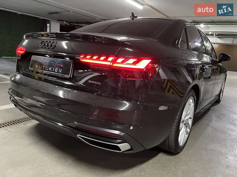 Седан Audi A4 2022 в Києві