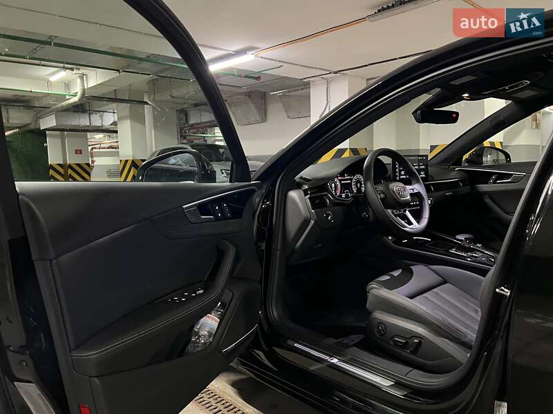 Седан Audi A4 2022 в Києві
