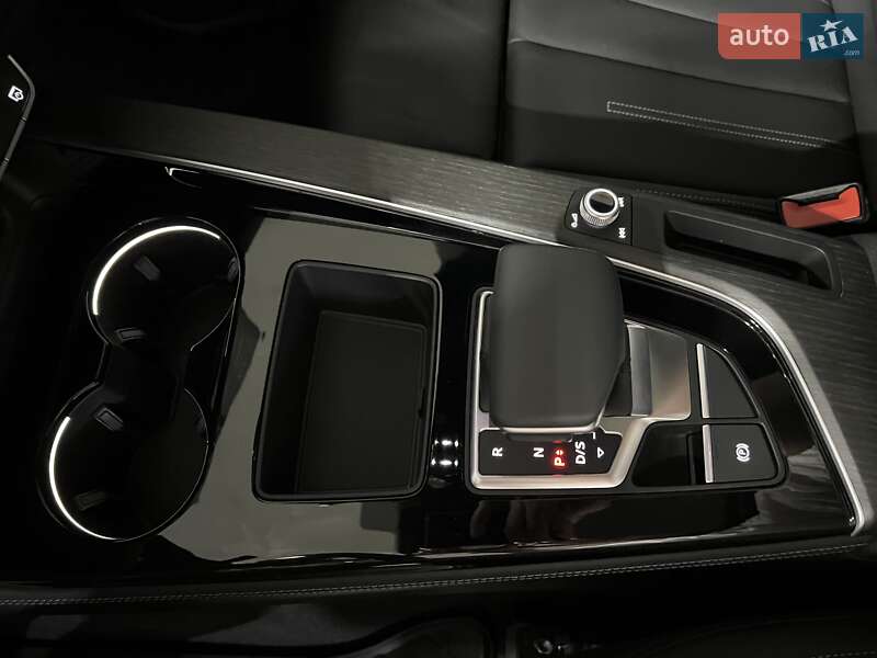 Седан Audi A4 2022 в Києві