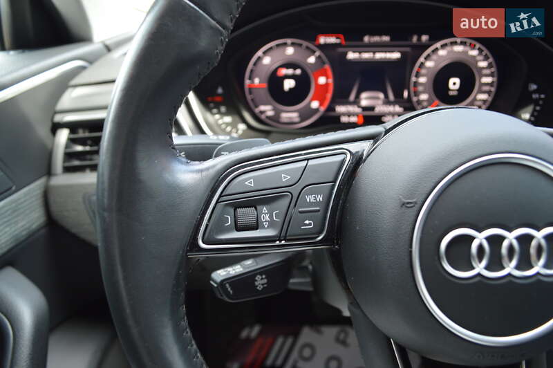 Седан Audi A4 2018 в Львове