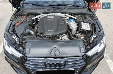 Седан Audi A4 2015 в 