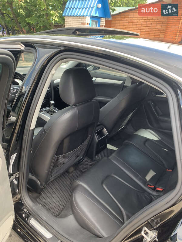 Седан Audi A4 2012 в Гайвороне