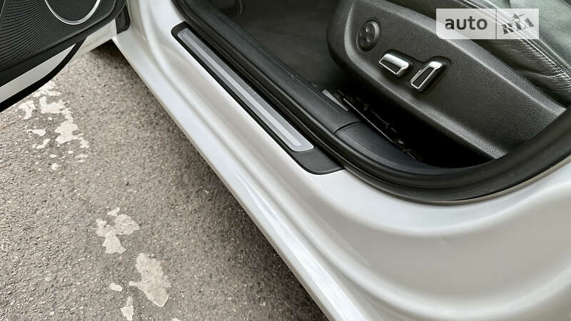 Седан Audi A4 2013 в Одессе