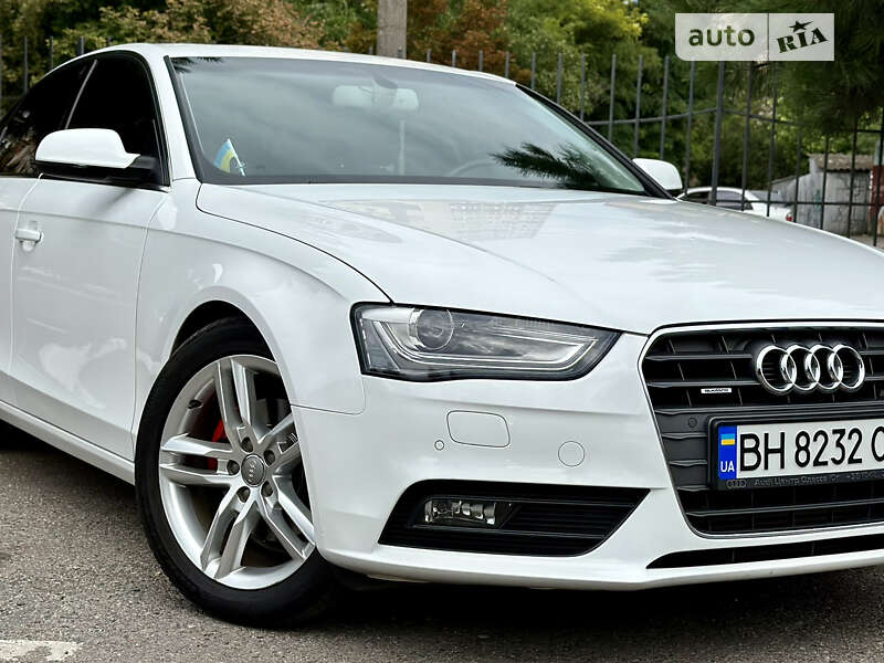 Седан Audi A4 2013 в Одессе