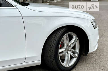 Седан Audi A4 2013 в 