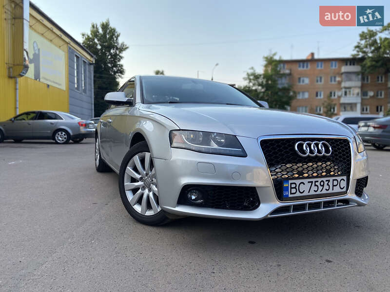 Седан Audi A4 2011 в Самборе