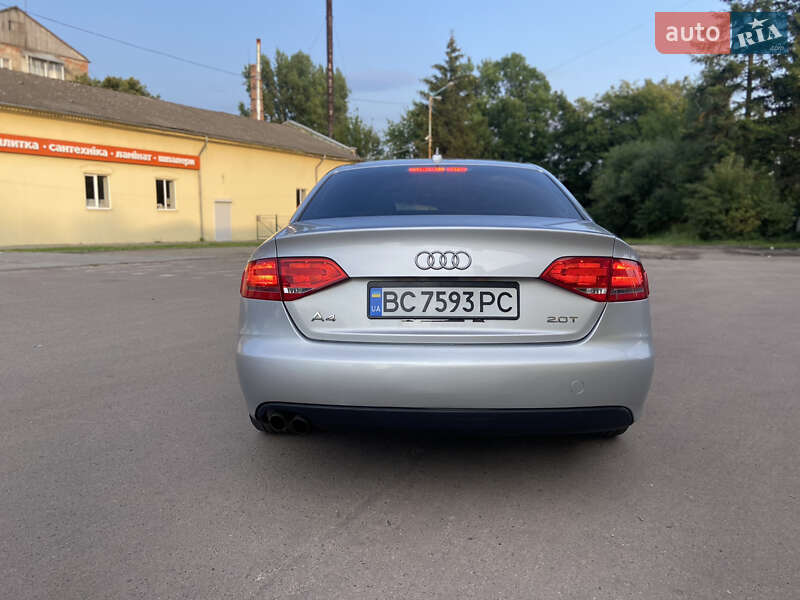 Седан Audi A4 2011 в Самборе