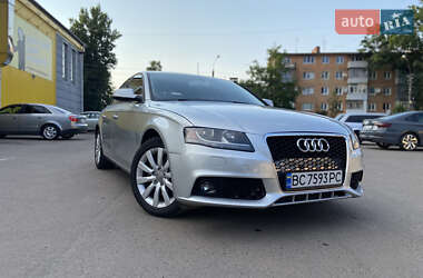 Седан Audi A4 2011 в Самборі