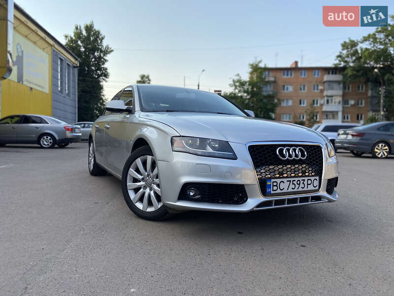 Седан Audi A4 2011 в Самборе