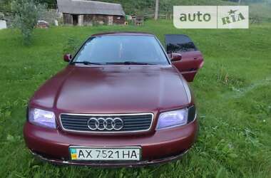 Седан Audi A4 1995 в Яремче