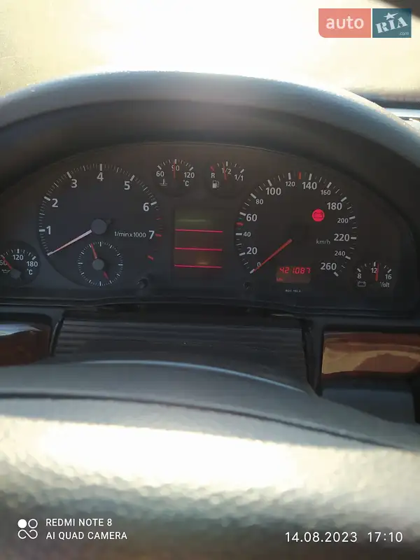 Седан Audi A4 1995 в 