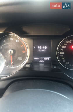 Седан Audi A4 2011 в Мукачево