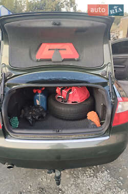 Седан Audi A4 2001 в 