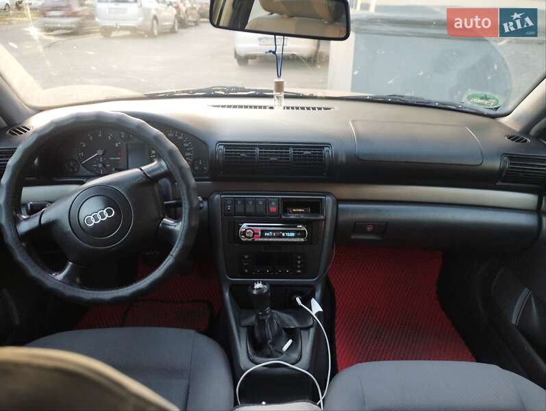 Универсал Audi A4 1999 в Харькове