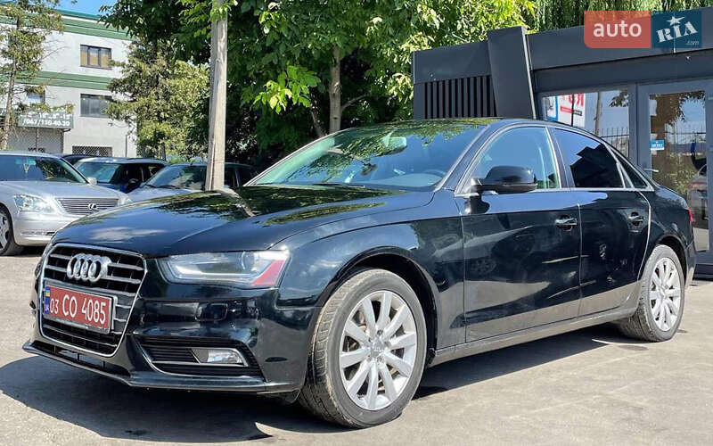 Седан Audi A4 2013 в Стрию