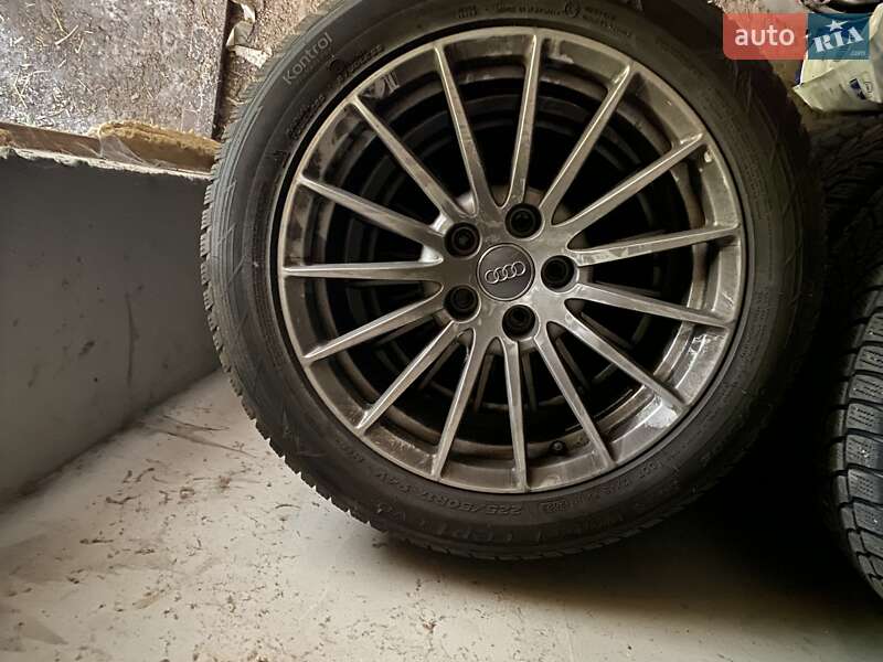 Универсал Audi A4 2018 в Киеве