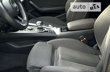 Універсал Audi A4 2018 в 