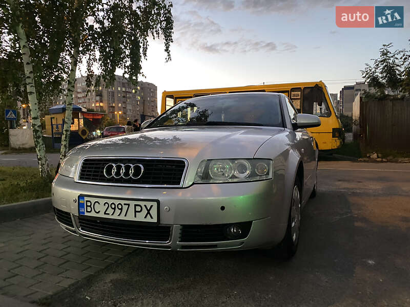 Седан Audi A4 2004 в Львове