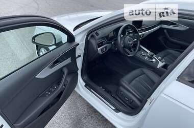 Седан Audi A4 2016 в 