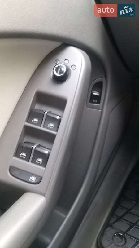 Седан Audi A4 2012 в Тернополе