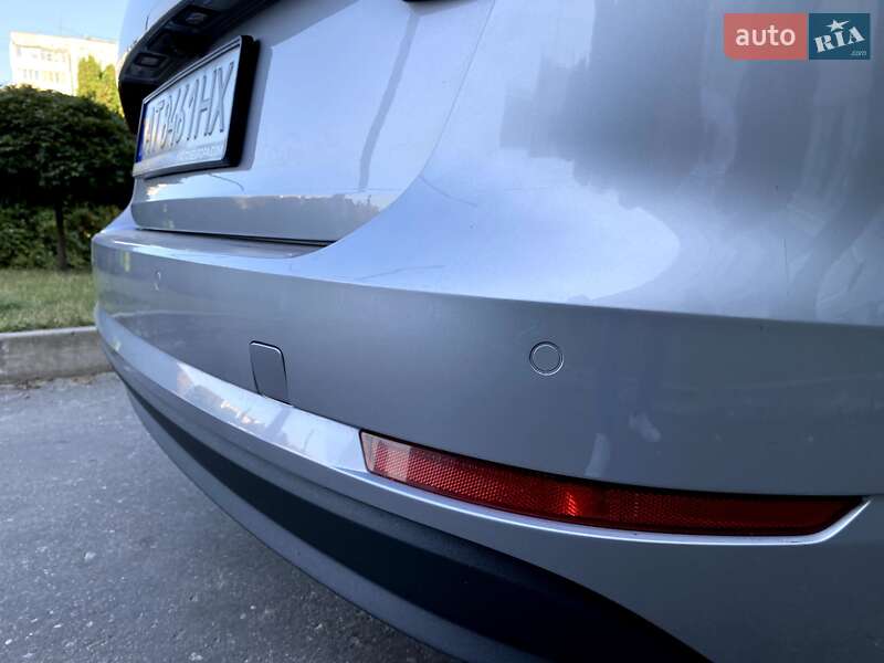 Универсал Audi A4 2018 в Хмельницком