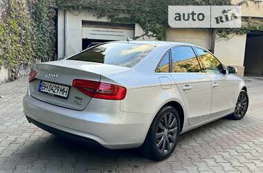 Седан Audi A4 2013 в Одесі