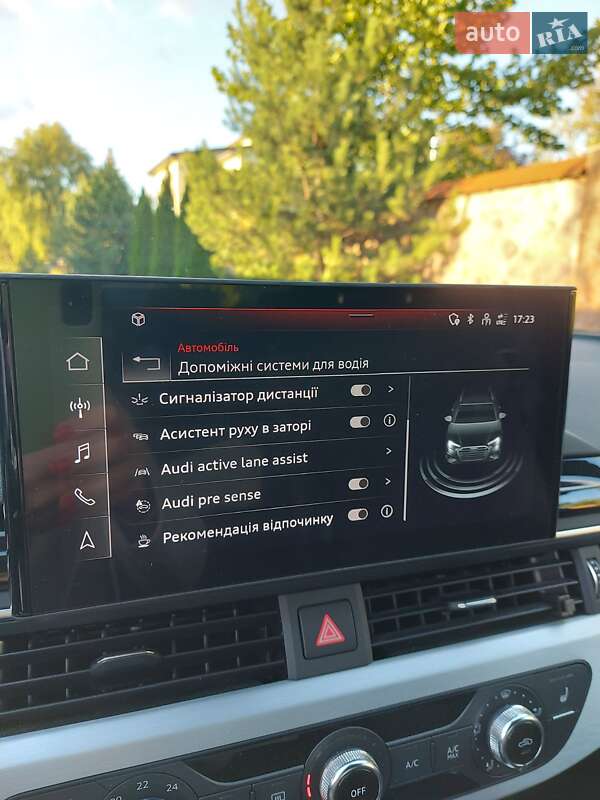 Универсал Audi A4 2020 в Киеве