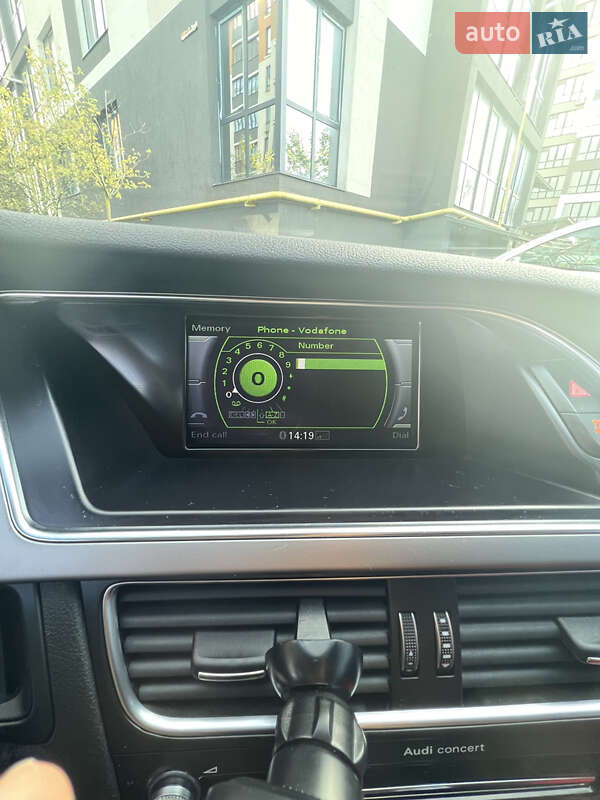 Седан Audi A4 2013 в Ивано-Франковске