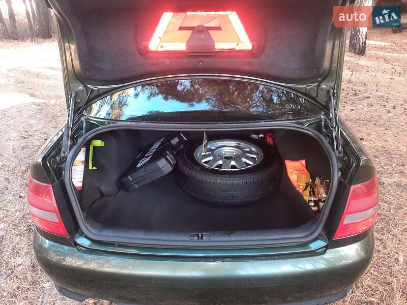 Седан Audi A4 1999 в Кременчуге