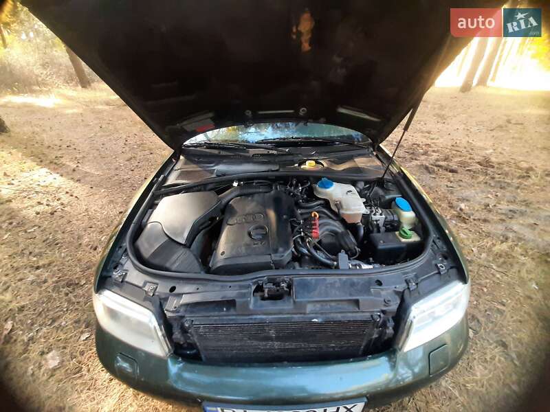 Седан Audi A4 1999 в Кременчуге