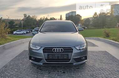 Audi A4 2014