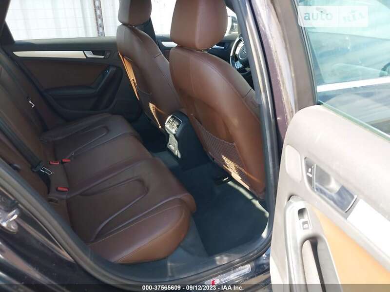 Седан Audi A4 2015 в Львове