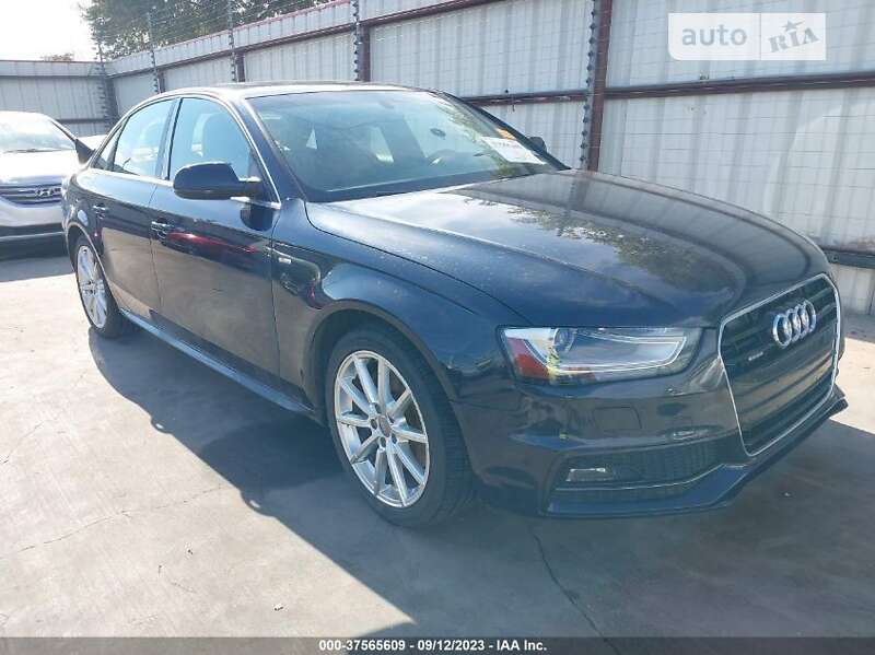 Седан Audi A4 2015 в Львове