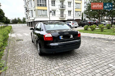 Седан Audi A4 2004 в 