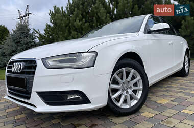 Седан Audi A4 2012 в Дніпрі