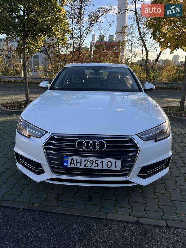 Седан Audi A4 2016 в Киеве